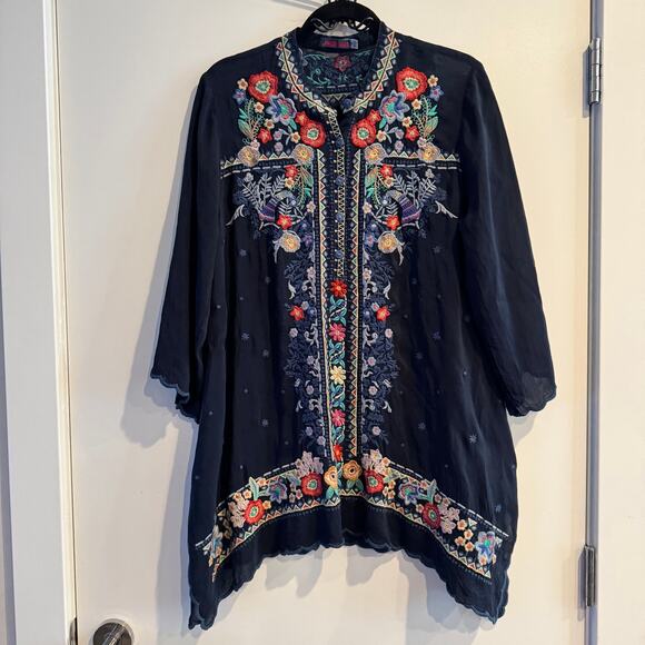 Johnny Was Floral Top Blue Embroidered Floral Slit Front Button 3/4 Sleeve Sz M - Picture 1 of 6